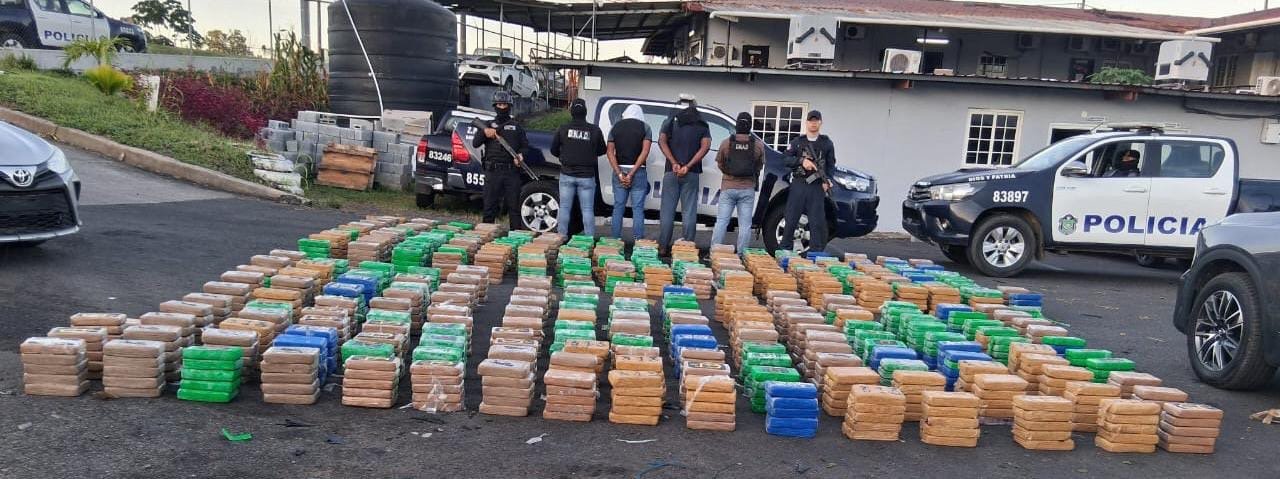 Policía incauta 1,629 paquetes de presunta droga y aprehende a dos ...
